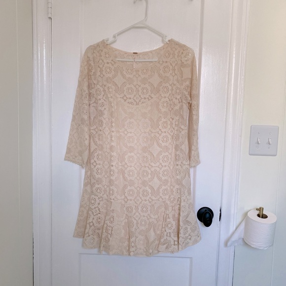 Free People Dresses & Skirts - Free People Ivory Lace Dress